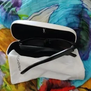 Yves Saint Laurent | Accessories | Yves Saint Laurent Bold 5  display picture 1